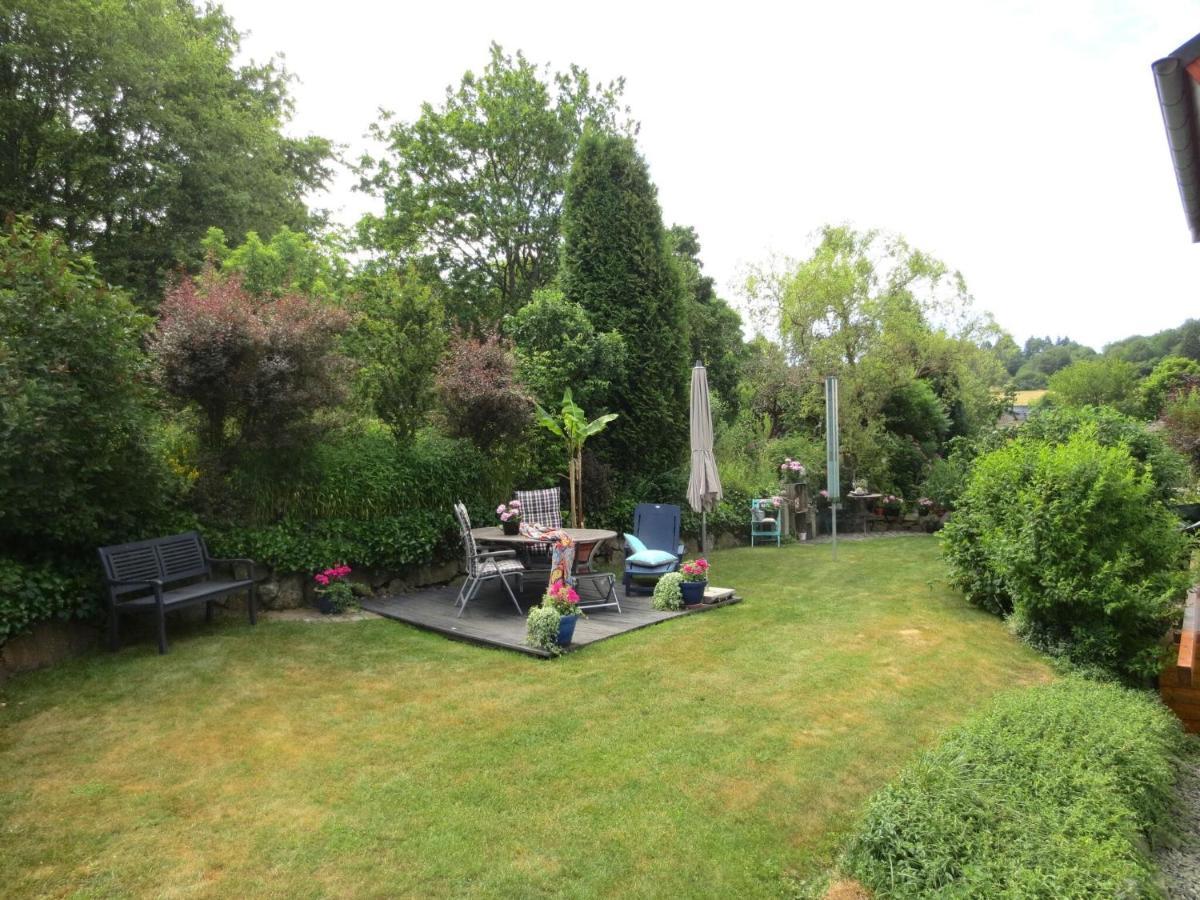 Holiday Flat With Idyllic Garden In 다운 외부 사진