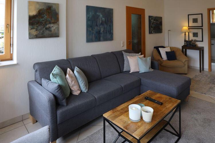 Holiday Flat With Idyllic Garden In 다운 외부 사진